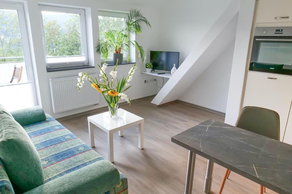 Wunderschoene Ferienwohnung Mit Balkon In Aue Aue (Saxony) Exterior foto